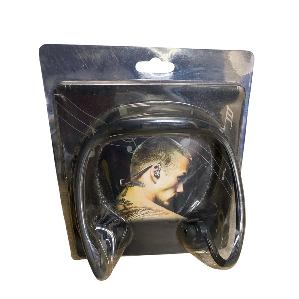 Sport Ear-Hook Headphones in Black